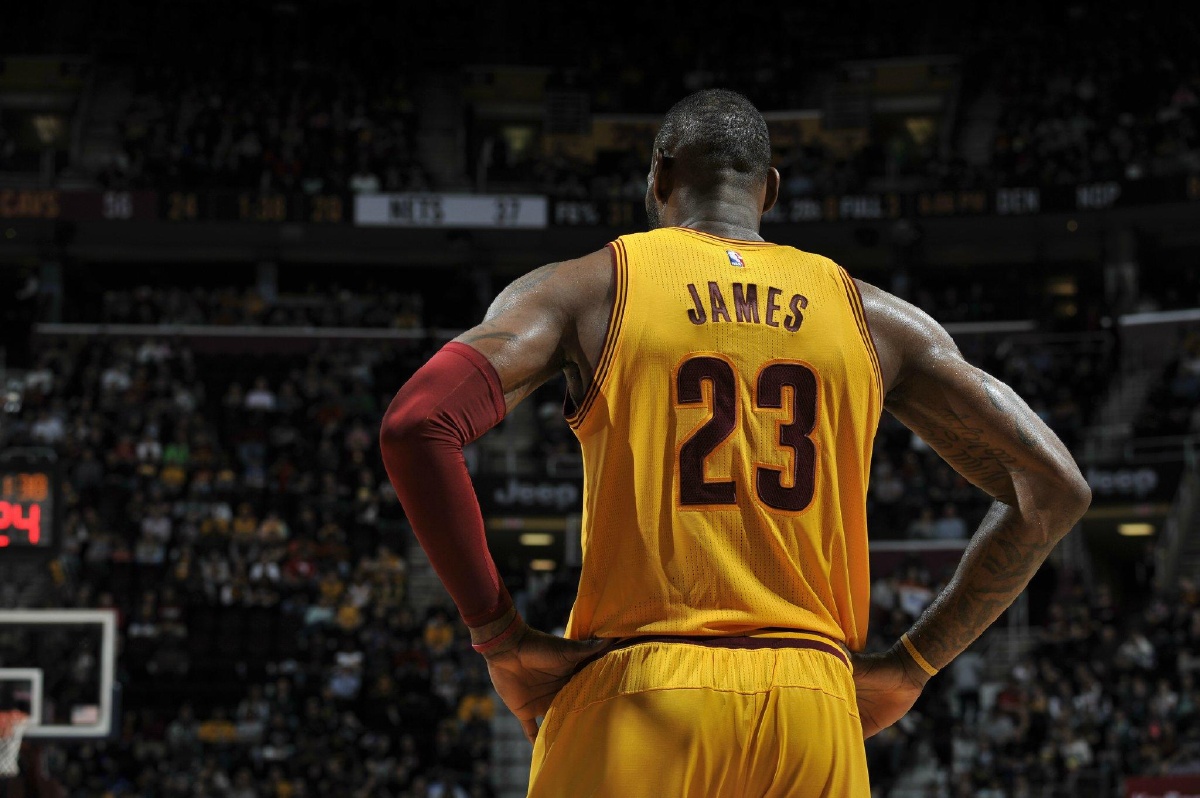 上游新闻：冲超决战，超1500名重庆球迷将在客场为铜梁龙助威（上游新闻：冲超生死战，逾1500名重庆球迷客场力挺铜梁龙）