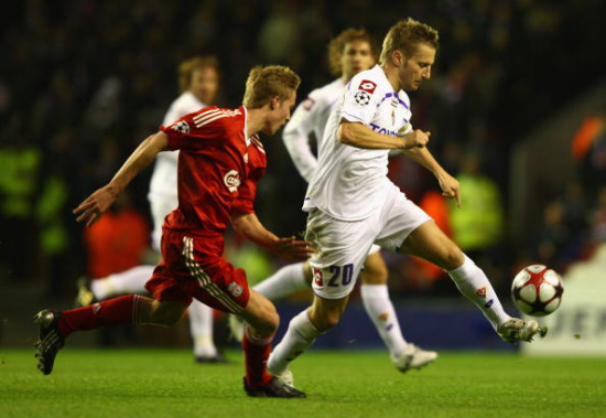 本世纪五大联赛参与百球最快TOP10：C罗70场第1，苏牙71场第2（本世纪五大联赛参与百球速度前十：C罗70场居首，苏亚雷斯71场次席）